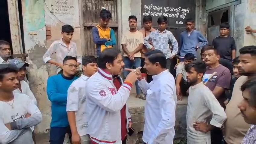 "આ વિષય હિન્દુત્વનો છે, તમે વચ્ચે ના પડો" નડિયાદમાં ગૌવંશના અવશેષો મળતા ઉગ્ર બોલાચાલી, પંથકમાં તંગદિલી
