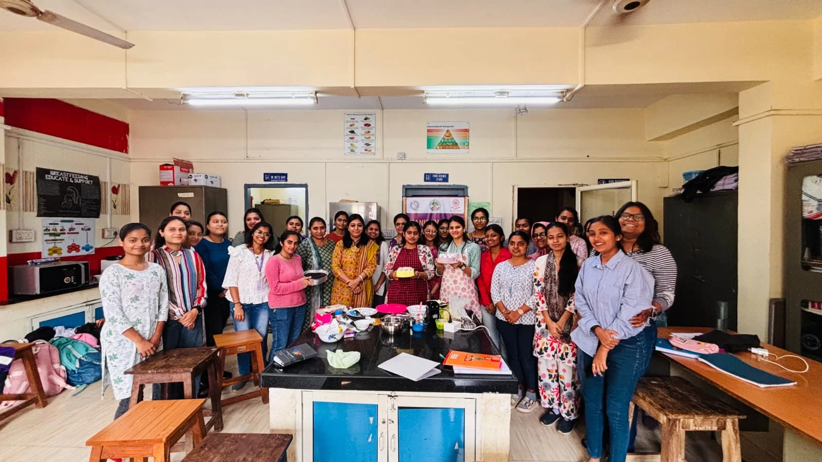 સરદાર પટેલ યુનિવર્સિટીમાં કેક-ચૉકલેટ બનાવવાની વર્કશોપ, મહિલાઓમાં સ્વરોજગાર પ્રેરણા
