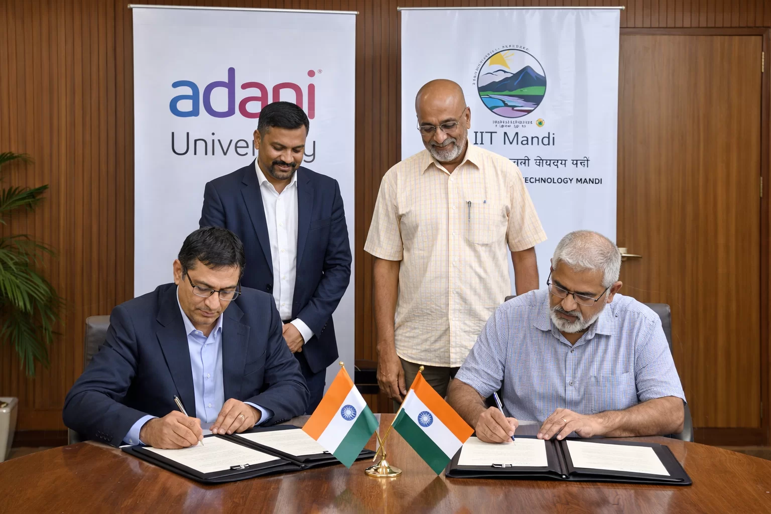 અદાણી યુનિવર્સિટી અને IIT મંડી વચ્ચે MoU, સંશોધન-શૈક્ષણિક સહયોગને મળશે વેગ