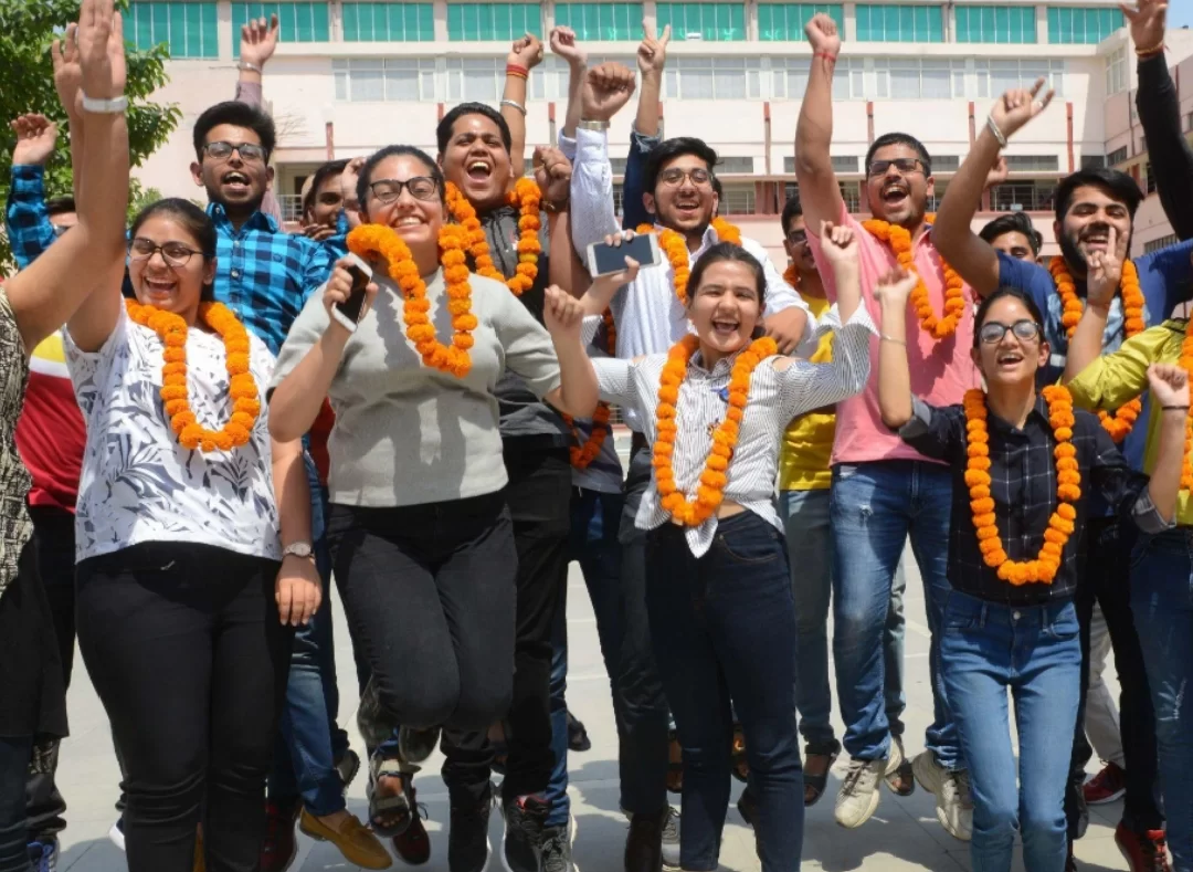 CBSE ધોરણ-10નું પરિણામ જાહેર: 93.6% પાસ, છોકરીઓ ફરી આગળ